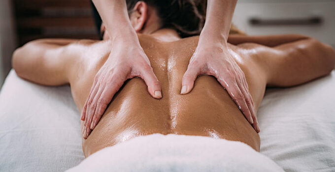 Should you Get a Massage on an Empty stomach? 6 Tips to Know